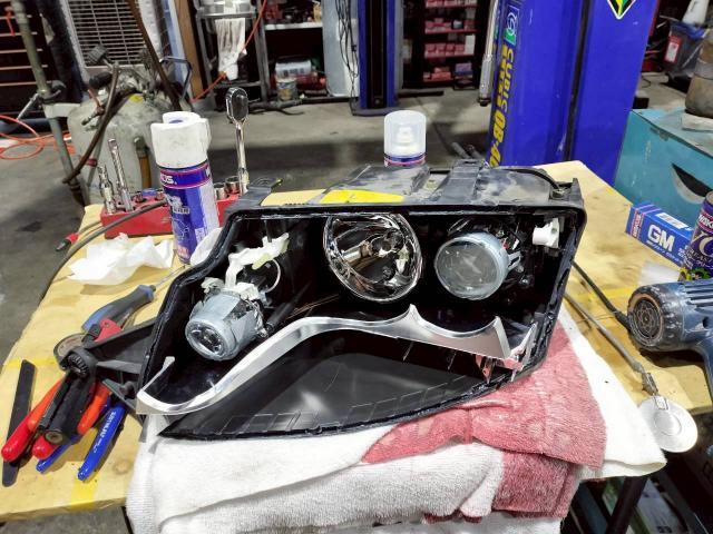 アウディ ＴＴロードスター GF-8NAUQ 車検 ヘッドライト 修理  電装系修理 静岡県 三島市 熱海市 沼津市 自動車 外車 輸入車