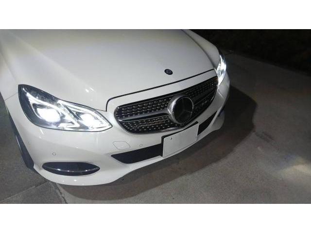 掛川市にお住まいのお客様から、メルセデス・ベンツ　Ｅ350　フロントグリル交換　のご依頼いただきました。