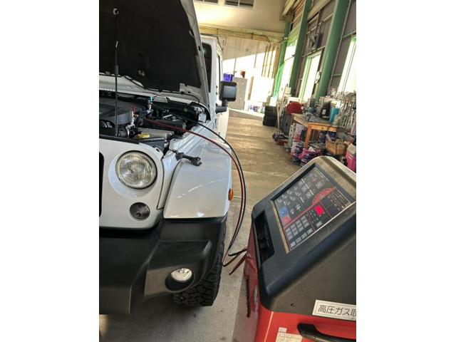 今回は　クライスラージープ・ラングラーアンリミテッド　納車整備をしていきます。