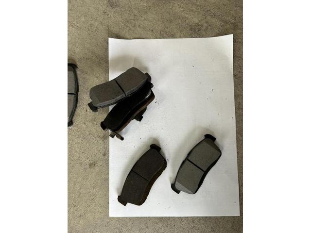 菊川市にお住まいのお客様から　ダイハツ　タント　ブレーキパッド交換　のご依頼をいただきました。