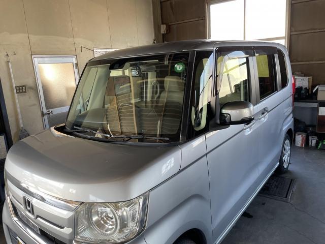 【森町】ホンダN-BOXの安いタイヤ交換なら江塚自動車商会へ｜パンク時の対処法も解説