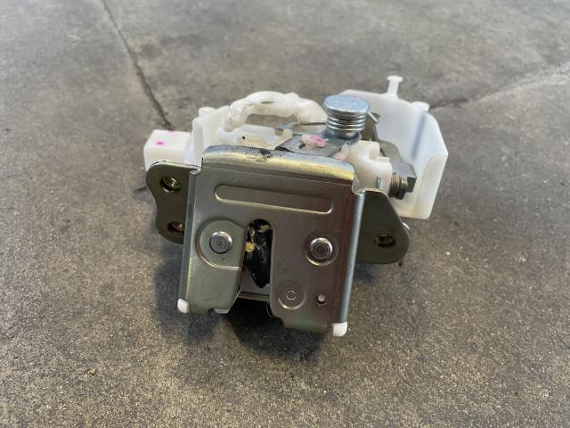 【袋井市】日産デイズのバックドアが開かない！原因と対処法｜車のことなら江塚自動車商会