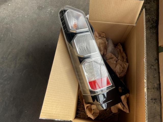 【袋井市】ホンダN-BOXのバックランプ交換｜ライトが点かない時のリスクと対策を解説