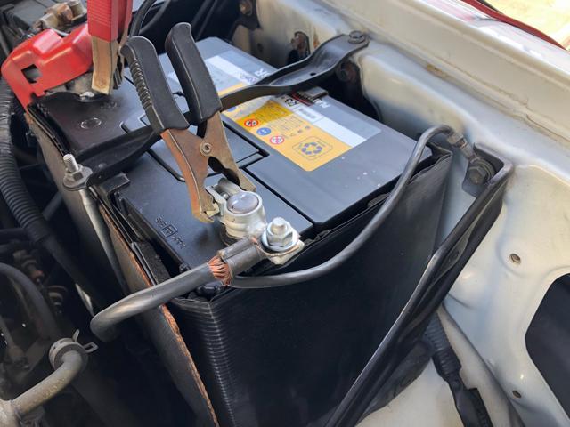 トヨタ　ランドクルーザー70　エンジン始動不良　オルタネータ（発電機）充電不良　バッテリー充電　掛川市
