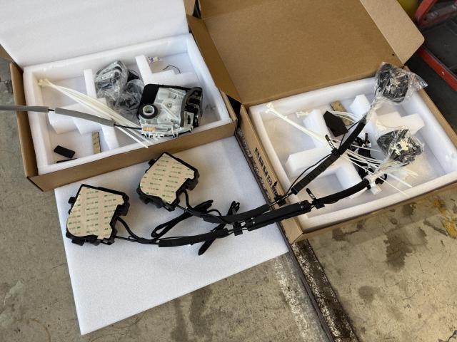 トヨタ　ヴェルファイア　サイドドアイージークローザー取り付け