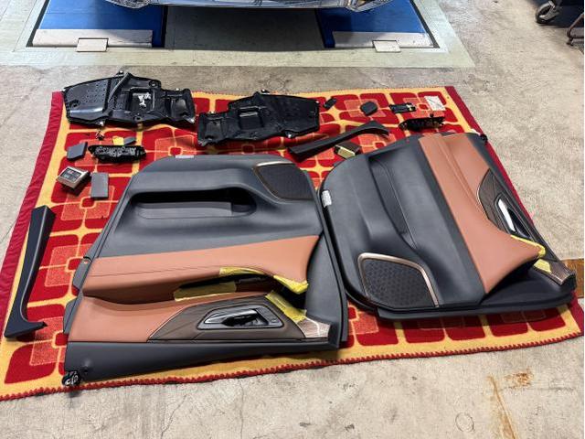 トヨタ　ヴェルファイア　サイドドアイージークローザー取り付け