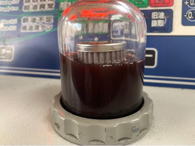 トヨタ　ランドクルーザー80のATFをトルコン太郎で圧送交換しました。