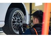 整備工場では最新の設備と技術でどんな車両にも対応できる体制を整えています。