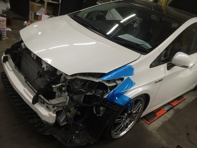 ハイブリッド車両のテスターも完備しております。