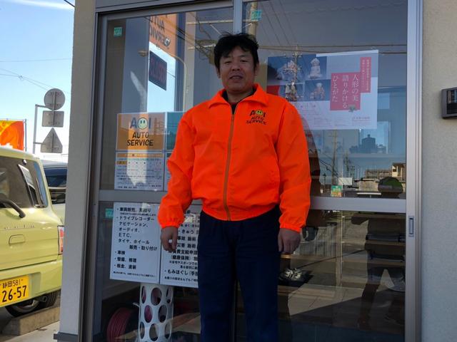 スタッフ紹介1