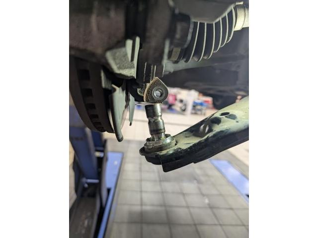 マツダ　CX-8　3DA-KG2P　ロアアームブーツ左右交換