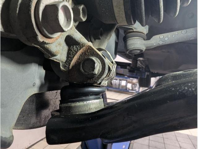 マツダ　CX-8　3DA-KG2P　ロアアームブーツ左右交換