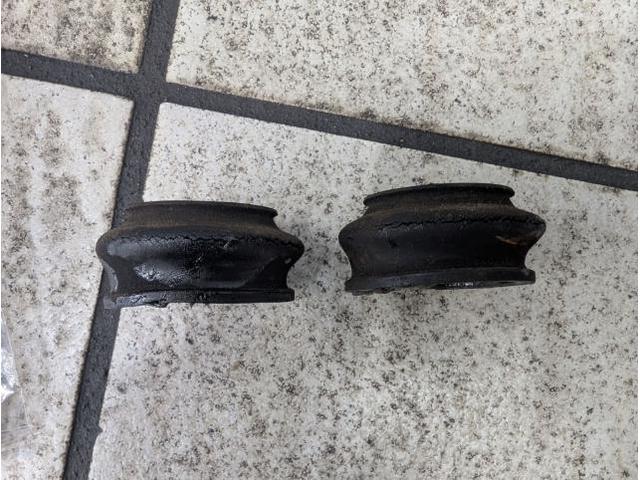 マツダ　CX-8　3DA-KG2P　ロアアームブーツ左右交換