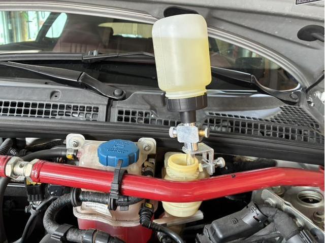 アルファロメオ　アルファブレラ　メンテナンス・日常点検　オイル　ブレーキオイル交換