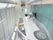 熟練の職人がお車をきれいに仕上げます