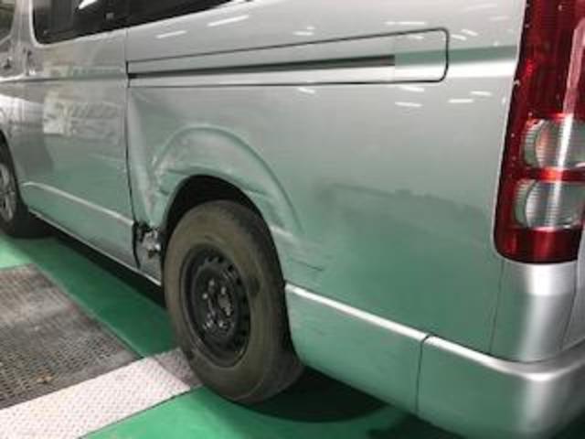 ハイエース　キャンピングカー　鈑金塗装修理