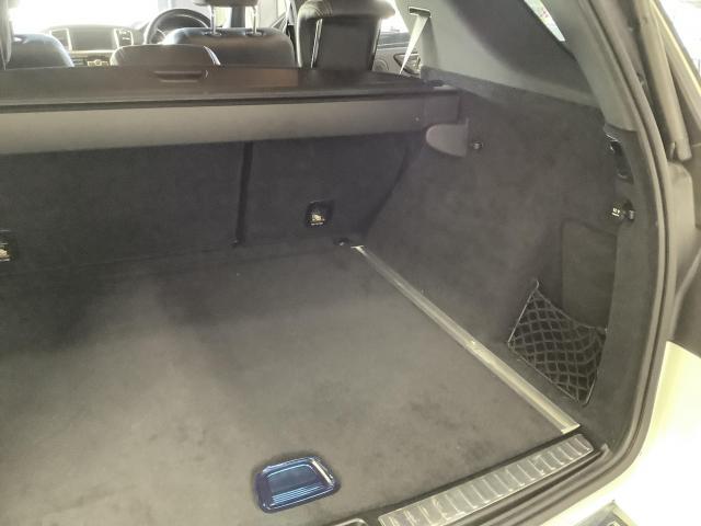 メルセデス・ベンツ　ＭL350  サブバッテリー交換
.