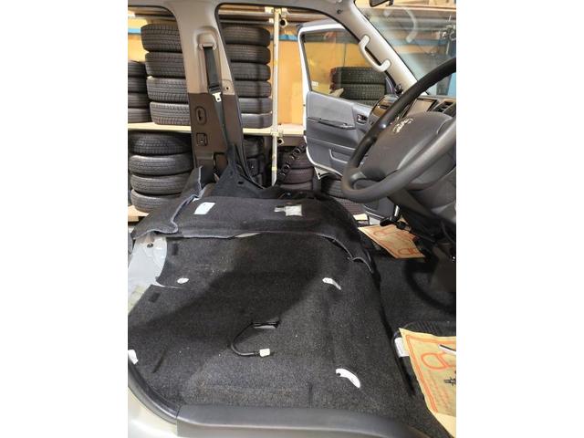 レジアスエース　防音シート取り付け　堺市中区