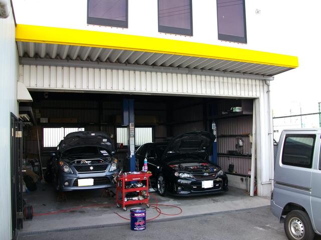 当社整備工場全景です。