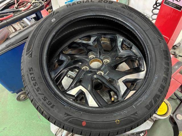 ホンダ　Ｎ－ＢＯＸカスタム　ホイール・タイヤ交換　持ち込みタイヤ交換  AUTOWAY　オートウェイ　輸入タイヤ  タイヤ交換　タイヤ　コーティング　奈良県　上牧町　香芝市　広陵町　王寺町　大和高田市　河合町　大和郡山市　生駒市　葛城市