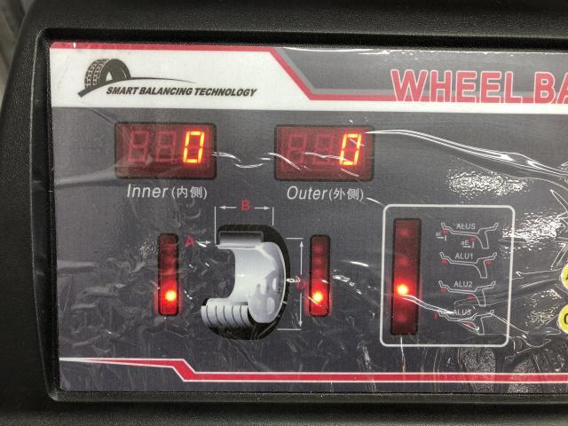 ホンダ　Ｎ－ＢＯＸカスタム　ホイール・タイヤ交換　持ち込みタイヤ交換  AUTOWAY　オートウェイ　輸入タイヤ  タイヤ交換　タイヤ　コーティング　奈良県　上牧町　香芝市　広陵町　王寺町　大和高田市　河合町　大和郡山市　生駒市　葛城市