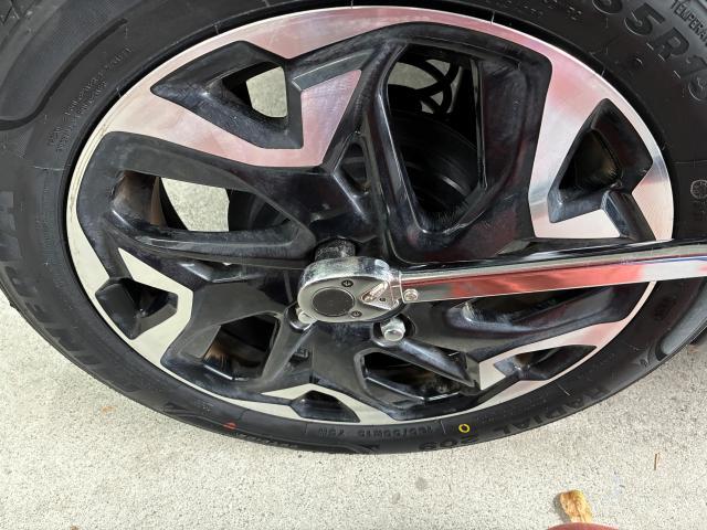 ホンダ　Ｎ－ＢＯＸカスタム　ホイール・タイヤ交換　持ち込みタイヤ交換  AUTOWAY　オートウェイ　輸入タイヤ  タイヤ交換　タイヤ　コーティング　奈良県　上牧町　香芝市　広陵町　王寺町　大和高田市　河合町　大和郡山市　生駒市　葛城市