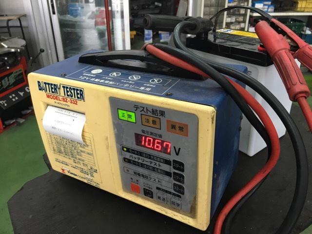 バッテリー電圧チェック無料にて実施中 加古川市でお車の車検 修理 取付はカープラザ伊藤まで グーネットピット