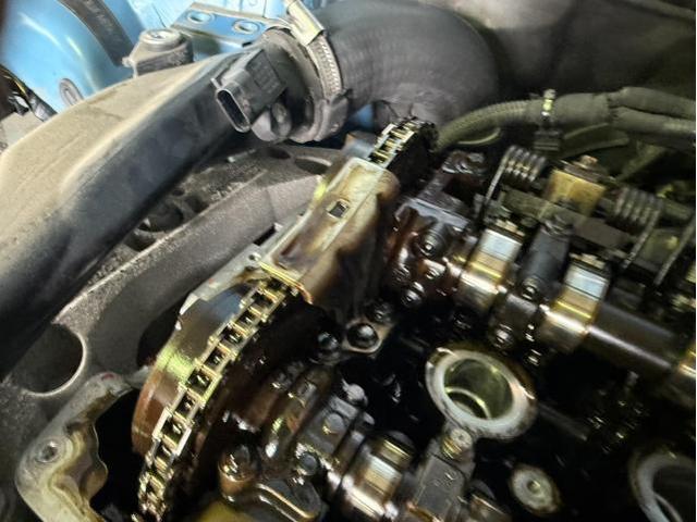 ＭＩＮＩ　メンテナンス　MINI専門店　ミニクーパー　クーパーＳ　シリンダーヘッド　オーバーホール　大阪府　太子町　河南町　富田林市　羽曳野市　近畿運輸局認証整備工場完備　Garnet Star