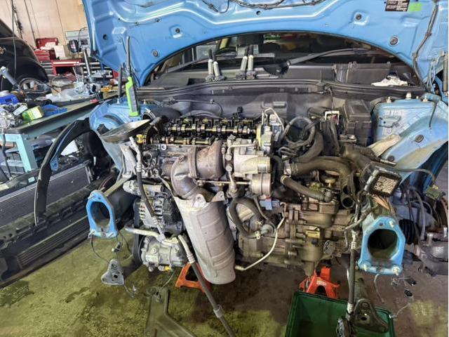 ＭＩＮＩ　メンテナンス　MINI専門店　ミニクーパー　クーパーＳ　シリンダーヘッド　オーバーホール　大阪府　太子町　河南町　富田林市　羽曳野市　近畿運輸局認証整備工場完備　Garnet Star