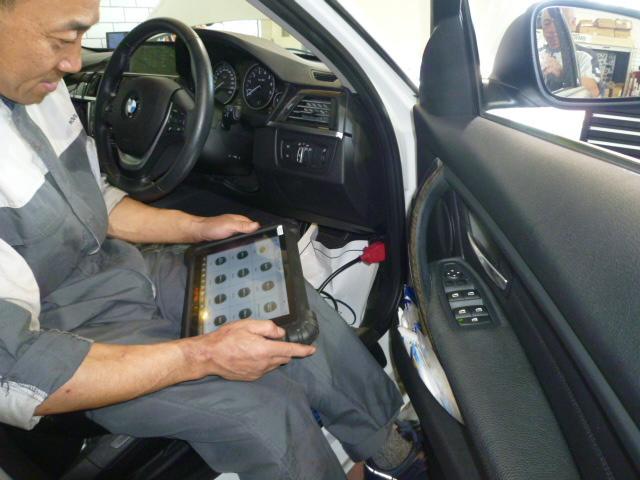 BMW F30 320i｜車検整備　スタビリンクロッド交換【徳島 プレミアムカーセンター】徳島 香川 淡路島