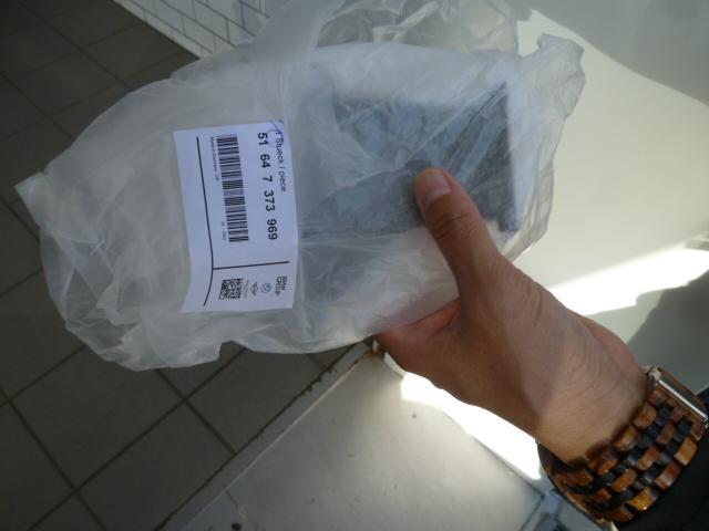 BMW i3｜充電器カバーの割れ修理　安心の純正部品にて交換【徳島 プレミアムカーセンター】徳島 香川 淡路島