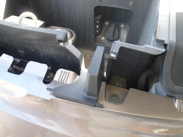 BMW i3｜充電器カバーの割れ修理　安心の純正部品にて交換【徳島 プレミアムカーセンター】徳島 香川 淡路島