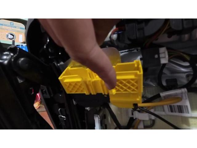 BMW 118i｜運転席シートベルトが刺さりにくい　シートベルトバックル【徳島 プレミアムカーセンター】徳島 香川 淡路島