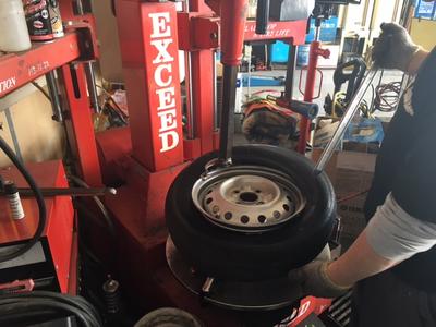 タイヤ交換お任せください