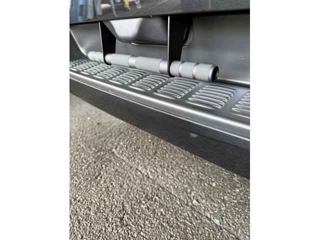 トヨタ　ハイエース　マフラーカッター　アシストグリップ　エアロワイパー取付　生駒市　四條畷市　奈良市　生駒郡　他地域のお客様も大歓迎です！