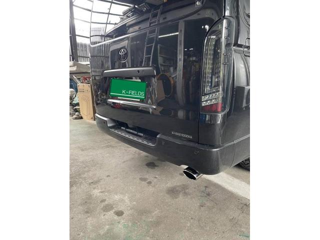 トヨタ　ハイエース　マフラーカッター　アシストグリップ　エアロワイパー取付　生駒市　四條畷市　奈良市　生駒郡　他地域のお客様も大歓迎です！