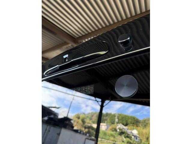 トヨタ　ハイエース　マフラーカッター　アシストグリップ　エアロワイパー取付　生駒市　四條畷市　奈良市　生駒郡　他地域のお客様も大歓迎です！