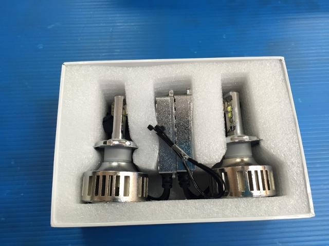 ＨＩＤヘッドライト、ＬＥＤライト、フォグライト各種取扱。取り付け交換などはお気軽にご相談ください