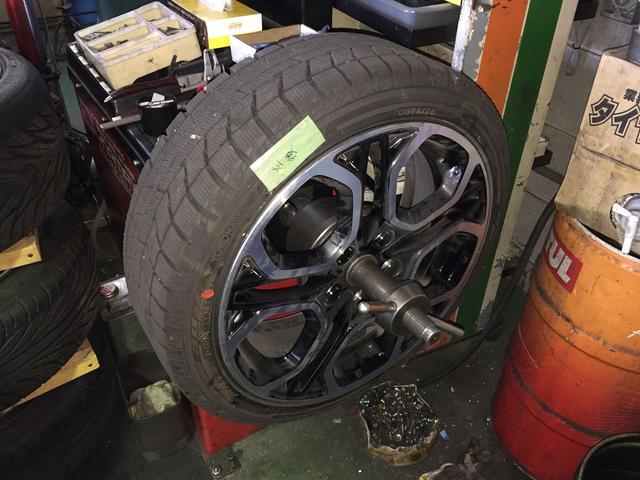 滋賀　スイフトのタイヤ組み換え作業（8本）