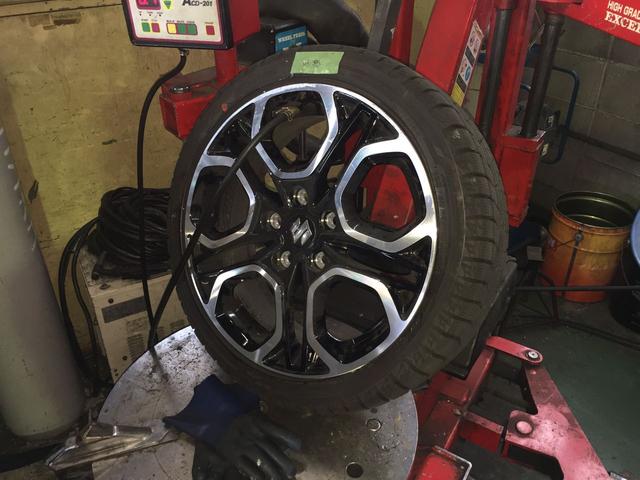 滋賀　スイフトのタイヤ組み換え作業（8本）