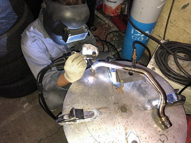 滋賀　バイクのマフラー溶接修理