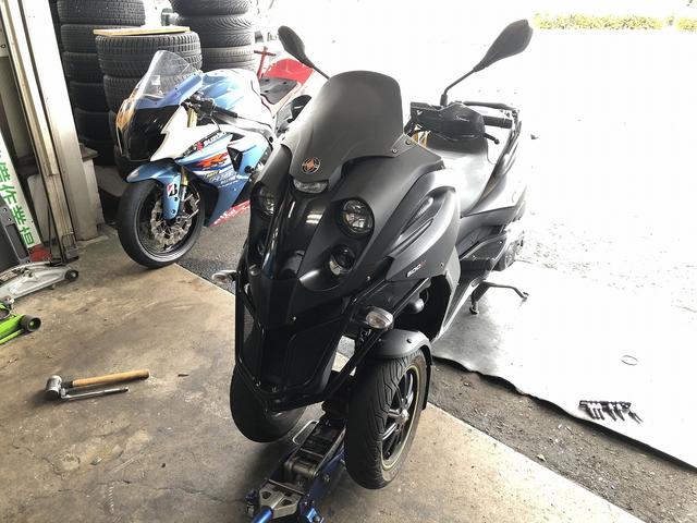 滋賀 3輪バイク ジレラ フォコ 500ie のフロントタイヤ交換 グーネットピット 滋賀 3輪バイク ジレラ フォコ 500ie のフロントタイヤ交換 グーネットピット