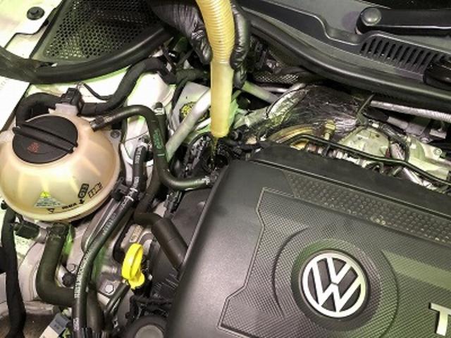 滋賀　VWポロのオイル漏れ修理