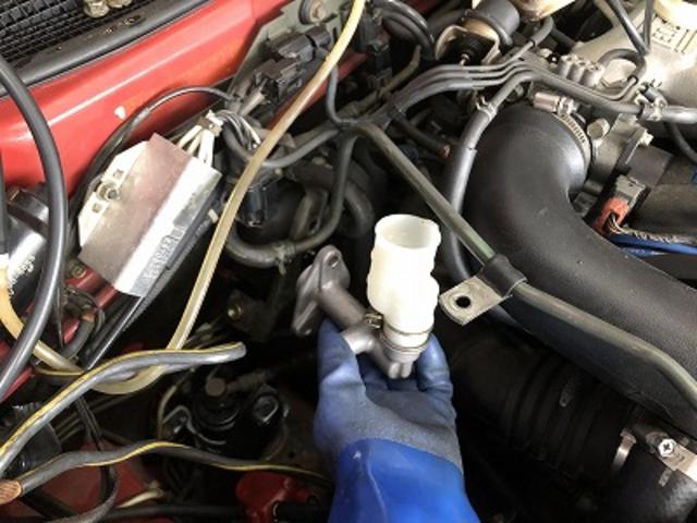 三菱「GTO」のクラッチマスターシリンダー修理