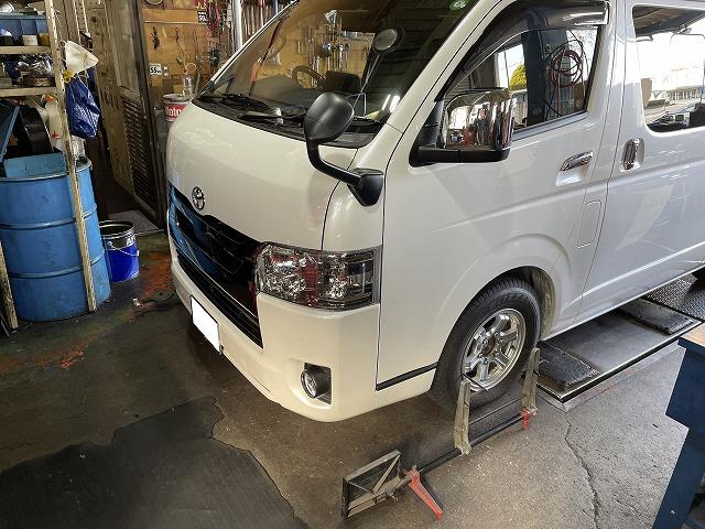 滋賀 200系ハイエースのローダウン(2インチ)のご依頼|グーネットピット