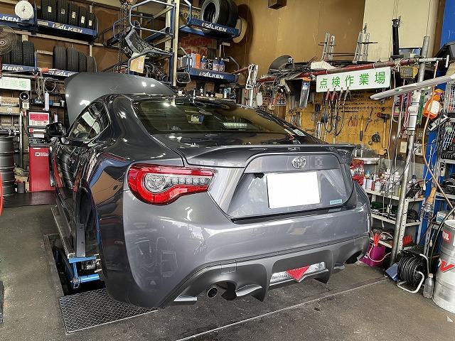 滋賀　ＦＴ８６のサスペンションキット取付
