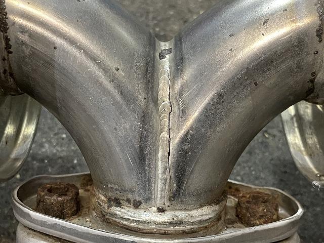 滋賀　スバル「Ｒ１」の持込マフラー交換＆溶接修理