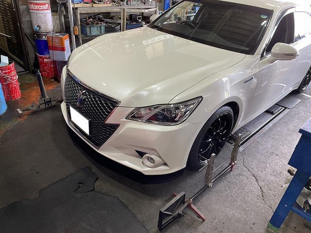 滋賀　210系クラウンのダウンサス＆アルミセット取付