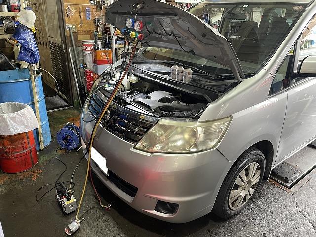滋賀　日産セレナ(C25)のエアコン修理