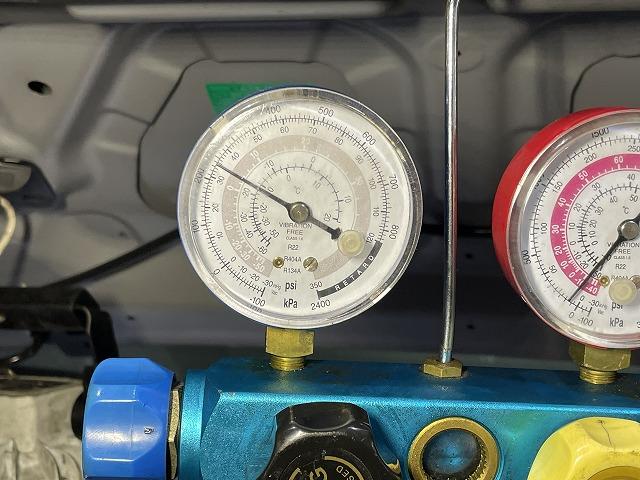 滋賀　日産セレナ(C25)のエアコン修理